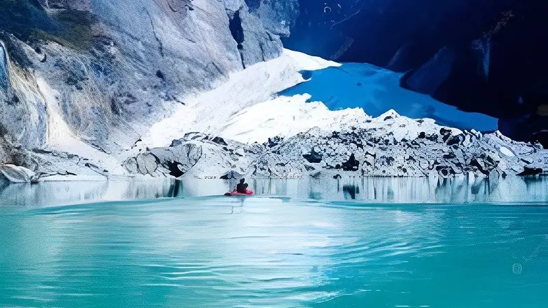 kahapuche-glacier-lake.webp